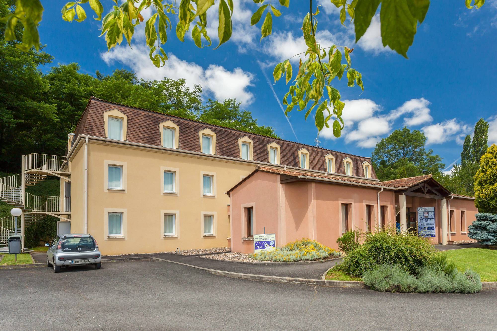 Sure Hotel By Best Western Сарла-ла-Канеда Екстериор снимка